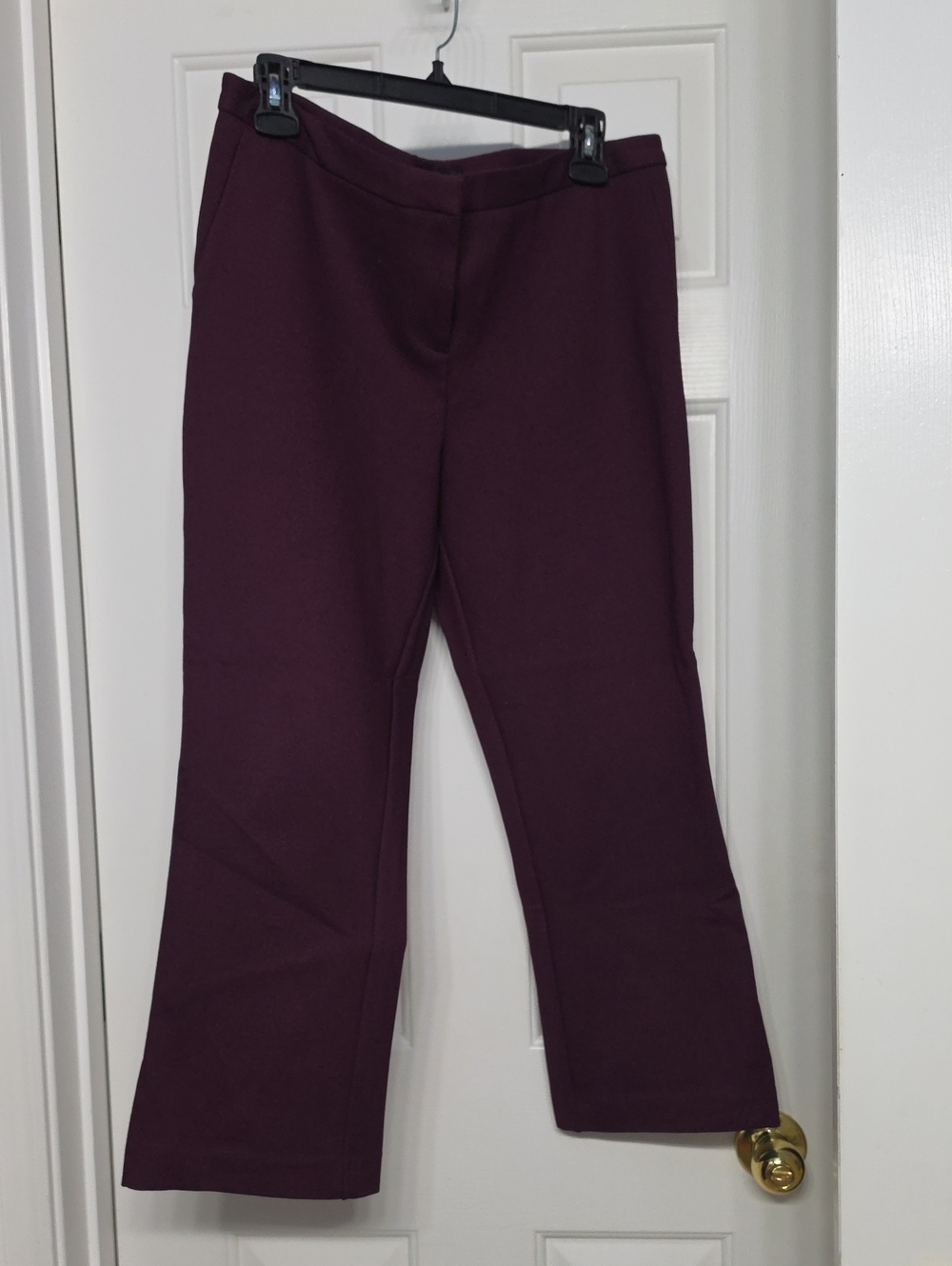 Pull-On Wide-Leg Capri Pants in Deep Plum
